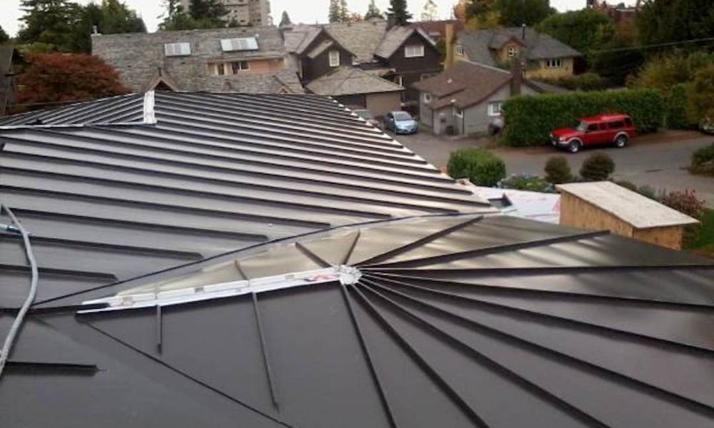 Stehfalzdach auf rundem Erker